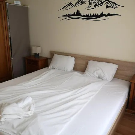 Pine Tree D34 Апартаменты