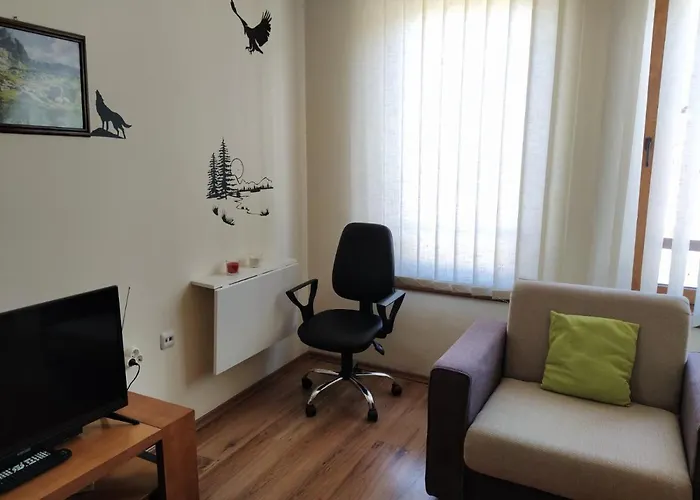 Pine Tree D34 Bansko